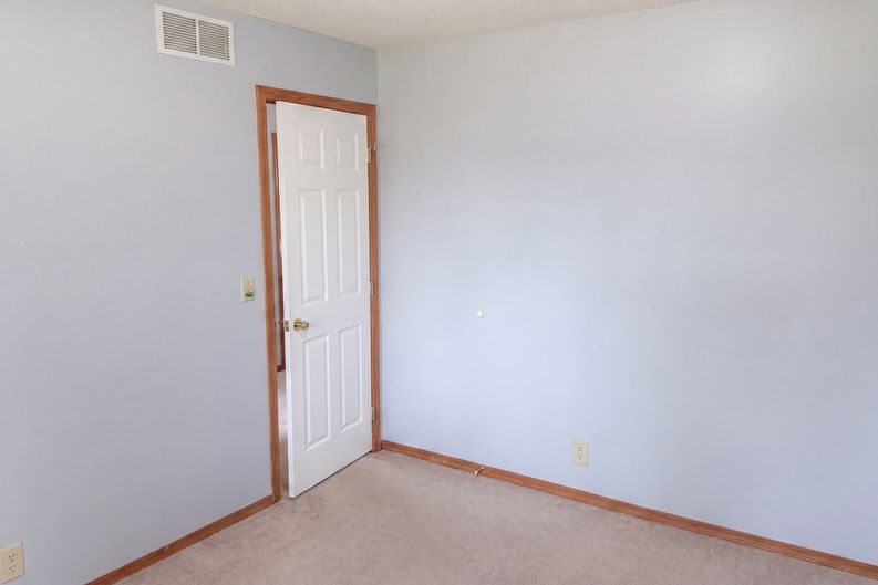 Photo 22 of 41 of 6505 E 44th St N, Bel Aire, KS
