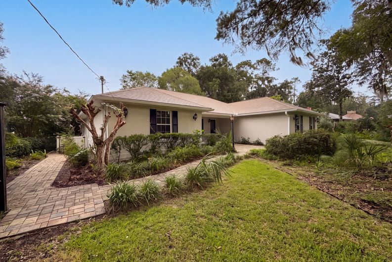 Photo 36 of 38 of 11540 Camp Dr, Dunnellon, FL