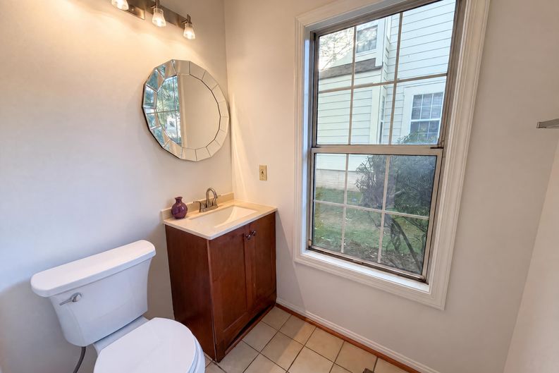 Photo 15 of 27 of 8509 Ivoryton Way, Montgomery Village, MD