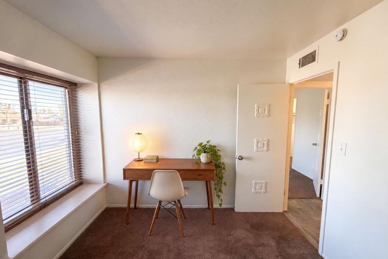 Photo 9 of 15 of 8446 N 34th Dr, Phoenix, AZ