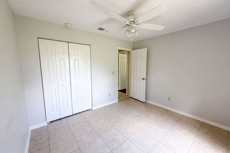 Photo 15 of 21 of 1870 SW Valencia Heights Ave, Dunnellon, FL