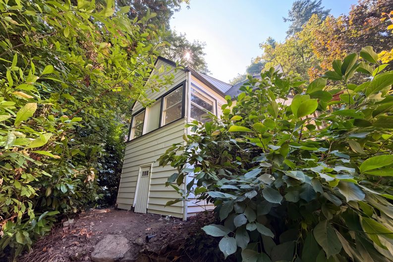 Photo 22 of 26 of 605 Ash St, Lake Oswego, OR