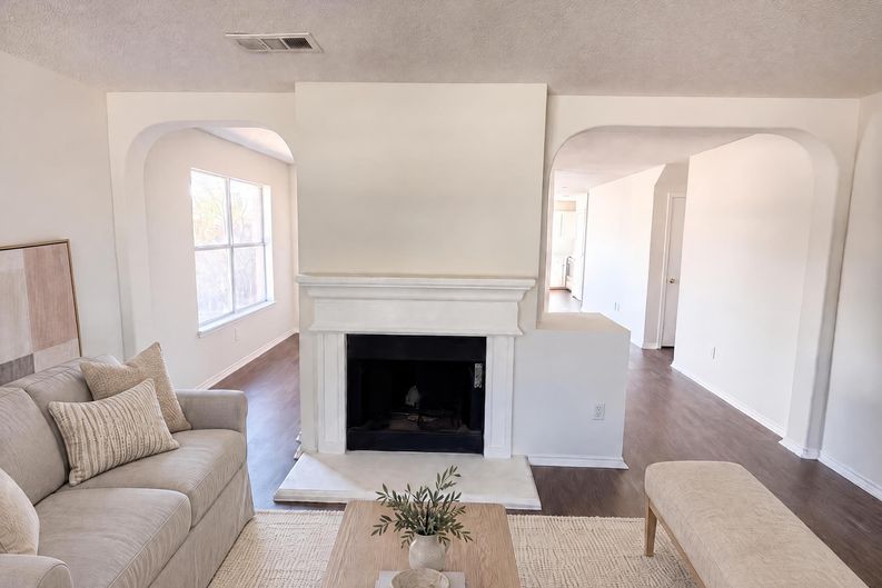 Photo 3 of 24 of 441 Longshore Dr, Little Elm, TX