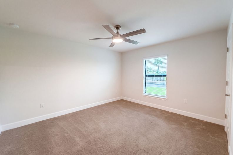 Photo 22 of 33 of 5938 164th Ave E, Parrish, FL
