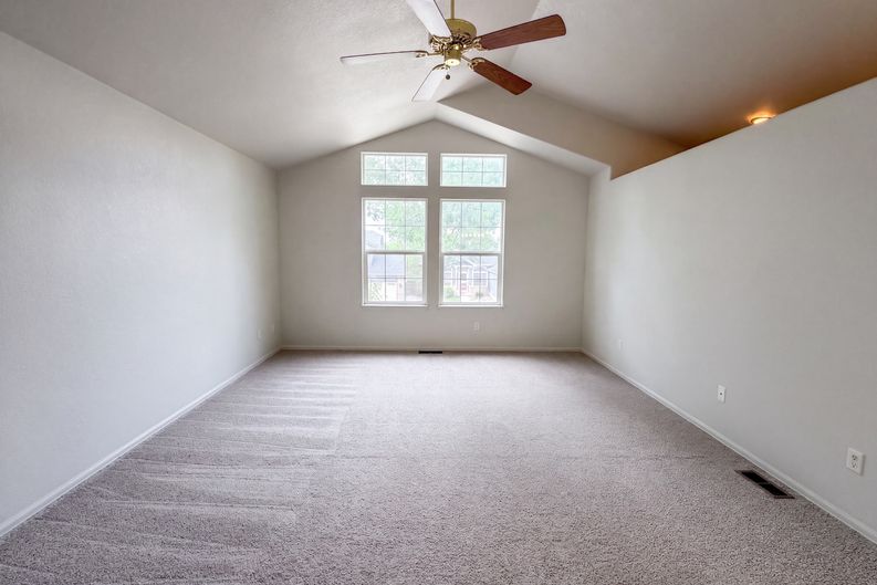 Photo 27 of 40 of 821 Sage Sparrow Cir, Highlands Ranch, CO