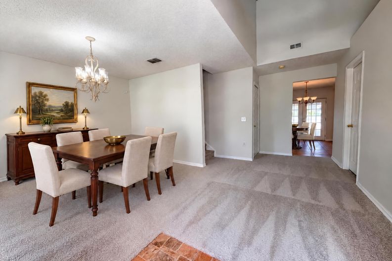 Photo 10 of 26 of 2158 Willesdon Dr W, Jacksonville, FL