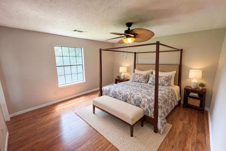 Photo 11 of 21 of 165 Splitwood Ln, Fairburn, GA