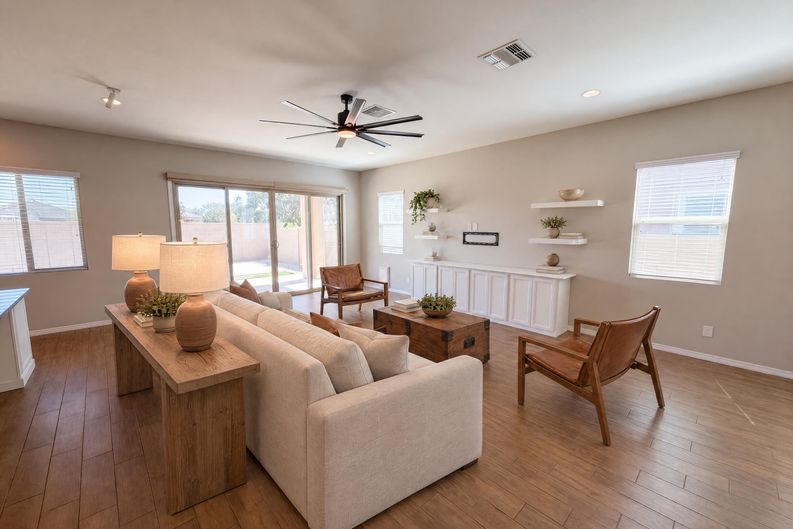 Photo 3 of 55 of 4511 N 93rd Dr, Phoenix, AZ