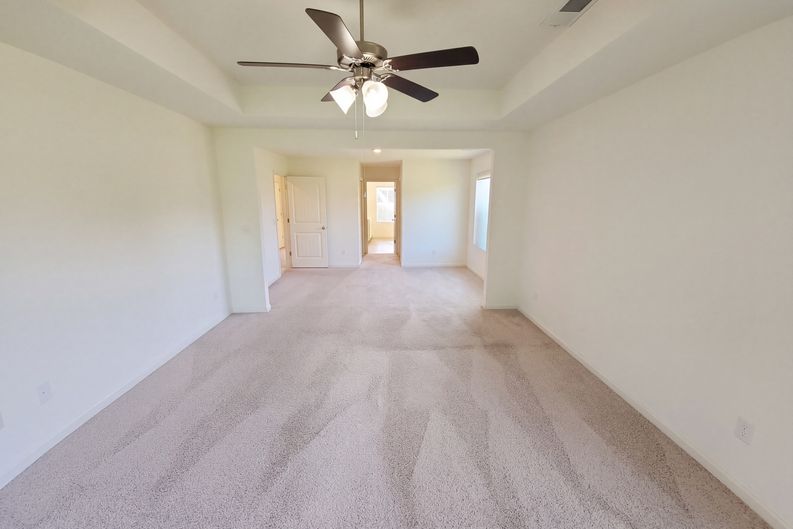 Photo 4 of 24 of 1105 Merion Dr, Calera, AL