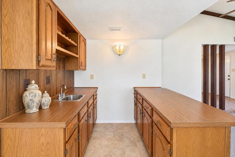 Photo 12 of 21 of 1226 Sequoia Dr, Desoto, TX