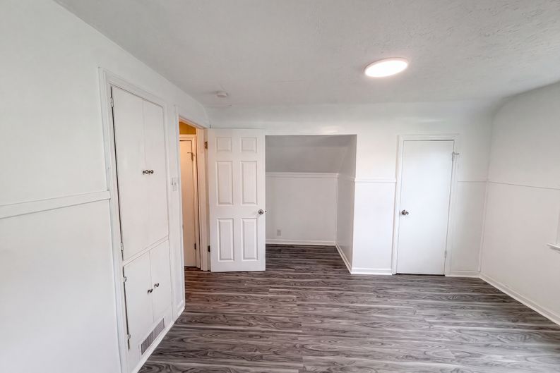 Photo 4 of 24 of 601 Rhoads Ave, Columbus, OH