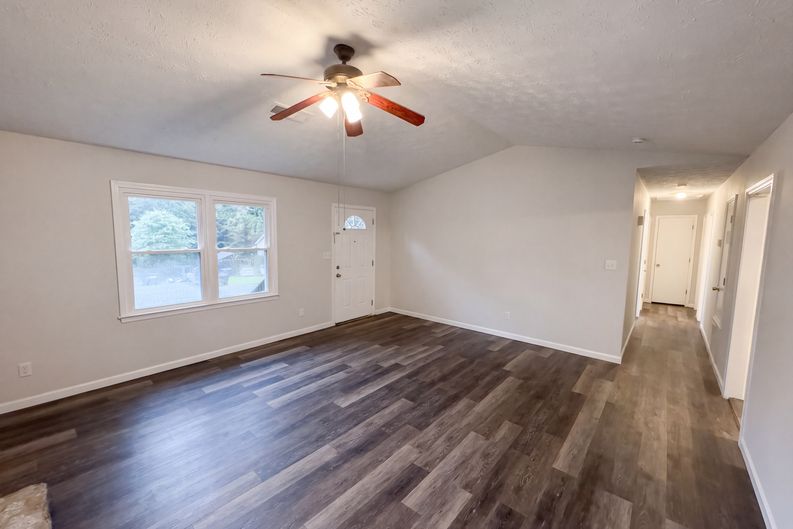 Photo 8 of 21 of 204 Arbor Way, Dallas, GA