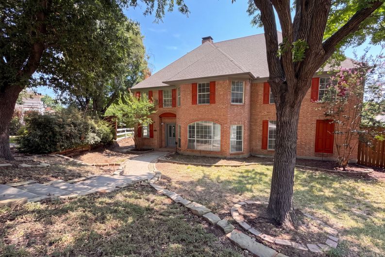 Photo 24 of 26 of 1231 Jeanette Way, Carrollton, TX