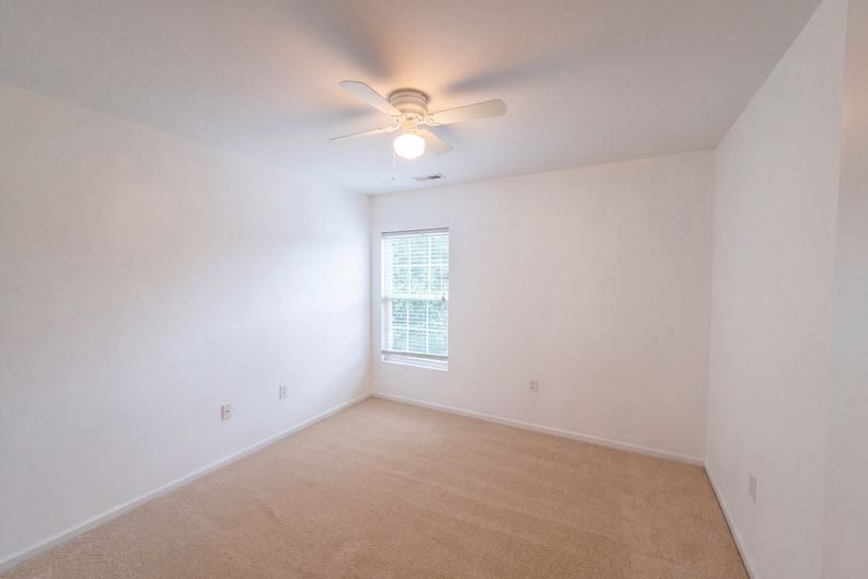 Photo 10 of 41 of 3037 Ellington Dr, Summerville, SC