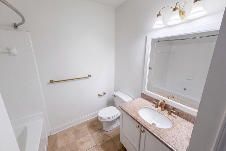 Photo 11 of 34 of 2700 Pine Tree Rd NE, Atlanta, GA