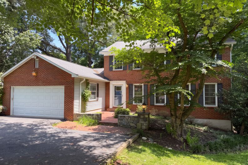 Photo 50 of 66 of 4819 Powell Rd, Fairfax, VA