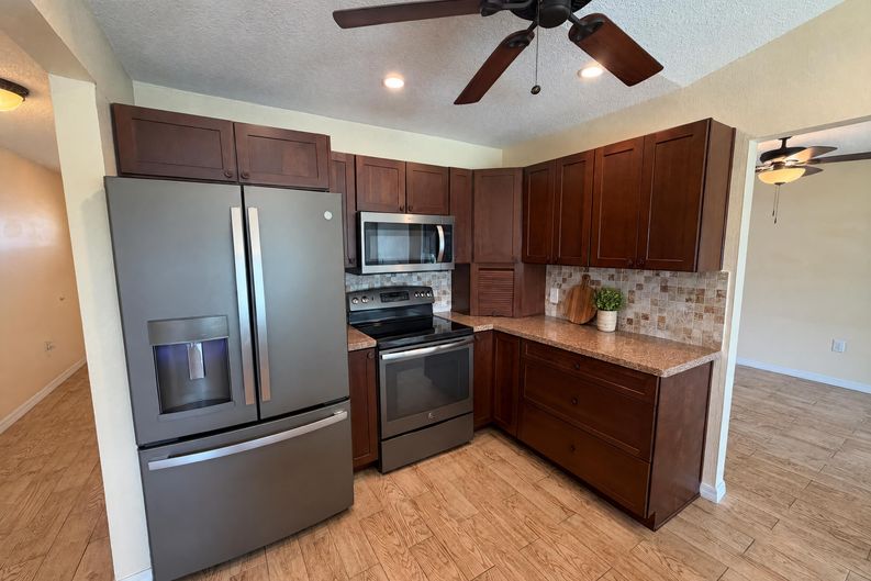 Photo 17 of 44 of 4573 Bayridge Ct, Spring Hill, FL