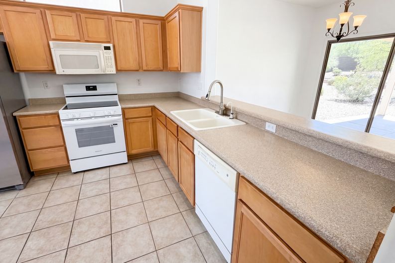 Photo 6 of 26 of 20863 N Sequoia Crest Dr, Surprise, AZ