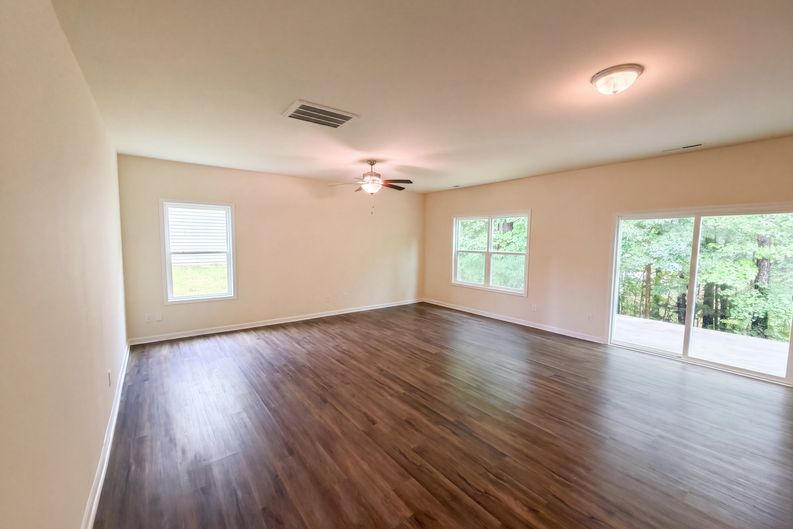 Photo 3 of 17 of 913 Peninsula Pl, Knightdale, NC