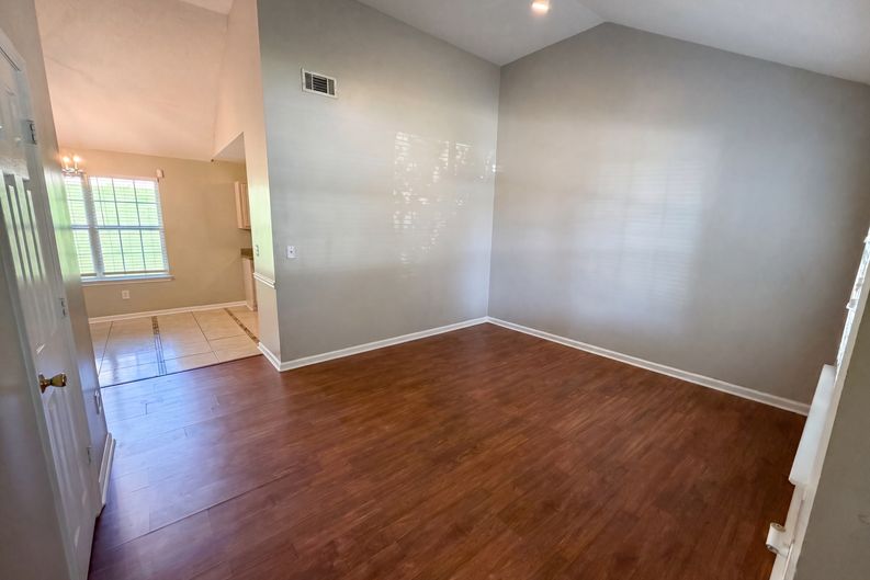 Photo 8 of 26 of 3045 Stonebridge Creek Dr, Lithonia, GA