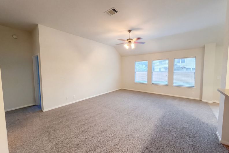 Photo 12 of 29 of 19217 Mangan Way, Pflugerville, TX