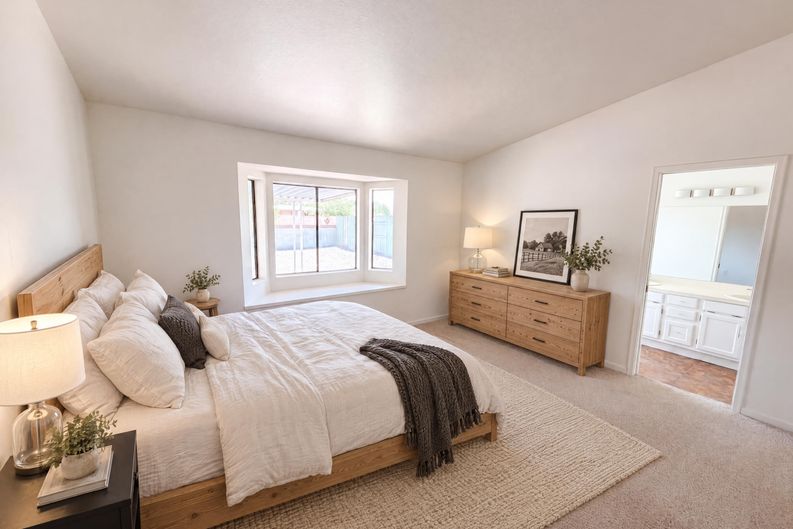 Photo 4 of 18 of 5840 N Belbrook Dr, Tucson, AZ