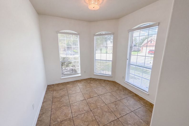 Photo 14 of 38 of 20610 Wren Hollow Way, Humble, TX