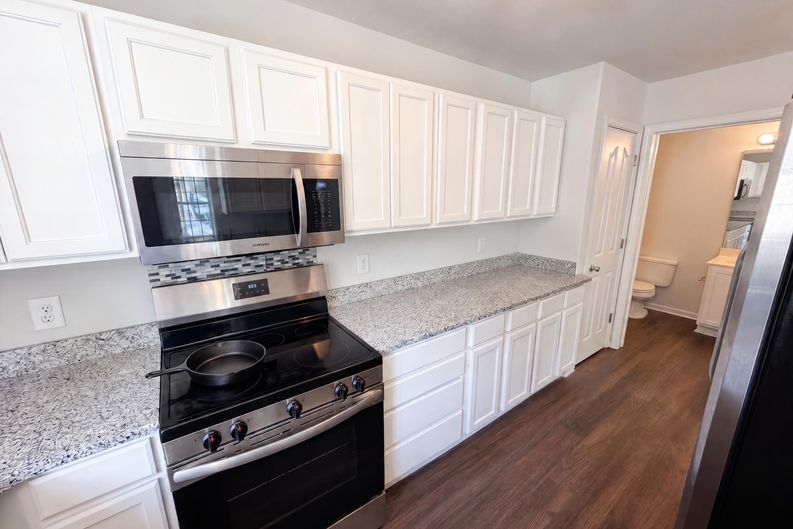 Photo 8 of 21 of 3831 Mohawk Ct, Charlotte, NC
