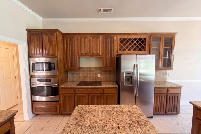Photo 9 of 29 of 9313 Dosier Cv W, Fort Worth, TX