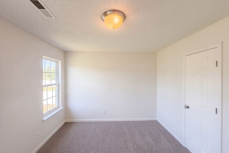 Photo 11 of 19 of 6008 White Chapel Way, Greensboro, NC