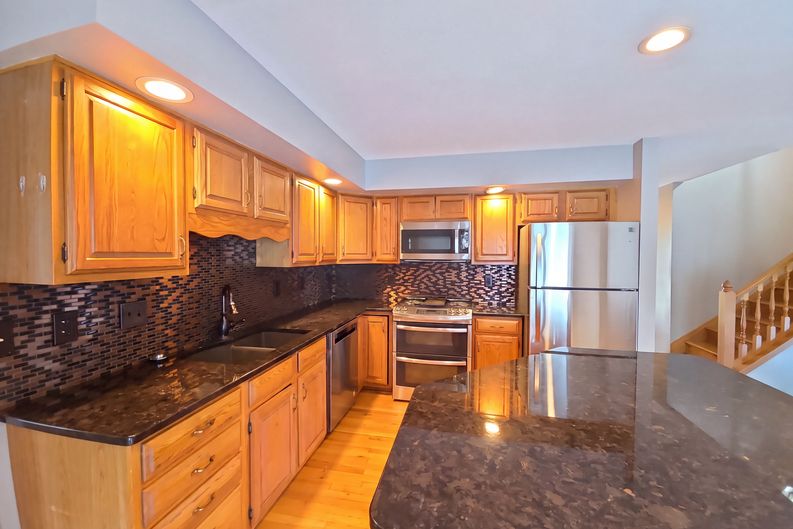 Photo 19 of 79 of 1503 Featherstone Rd, Rockford, IL