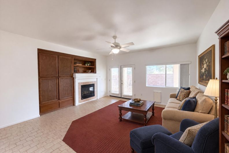 Photo 3 of 17 of 4433 El Presidio Dr, Las Vegas, NV