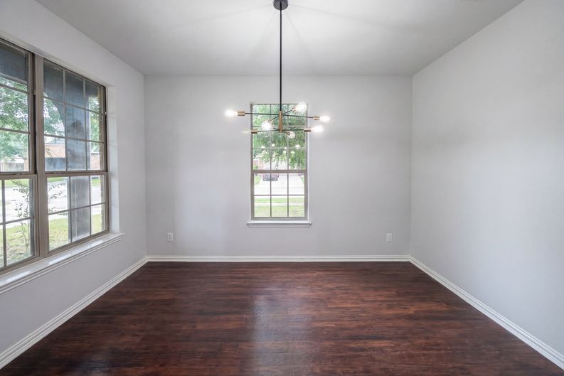 Photo 6 of 18 of 1501 Martin Creek Dr, Little Elm, TX