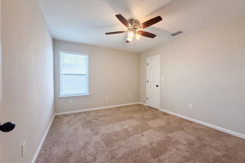 Photo 16 of 31 of 316 Willow Lake Dr, Saint Augustine, FL