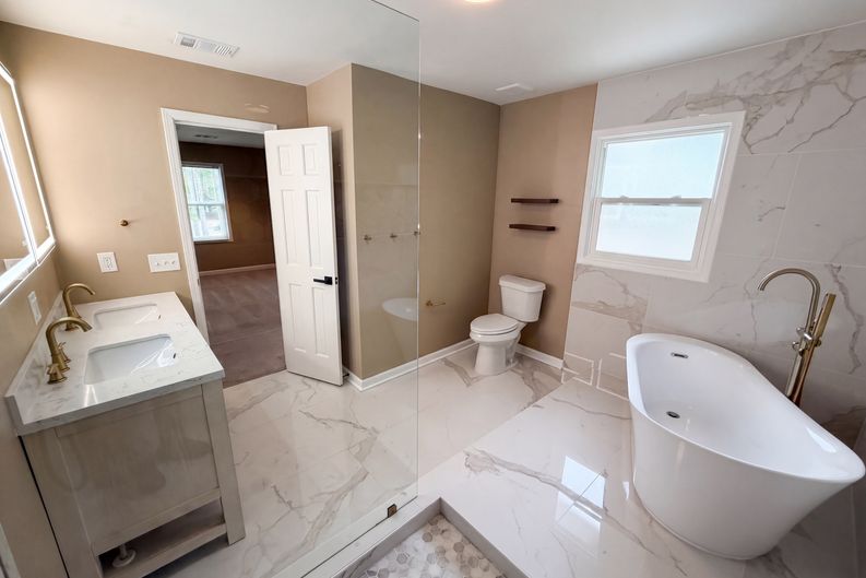 Photo 27 of 38 of 1772 Huntingford Dr, Marietta, GA