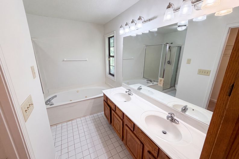 Photo 11 of 28 of 506 Mansard Walk, Alpharetta, GA