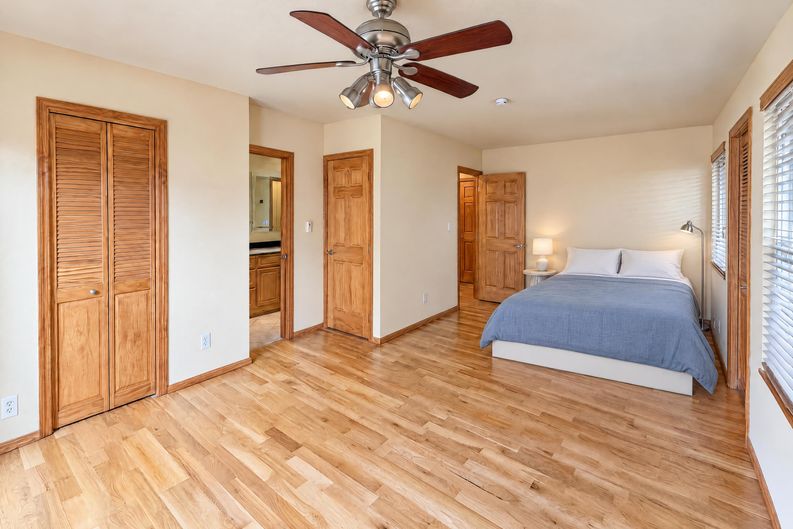 Photo 4 of 25 of 4423 S Elati St, Englewood, CO