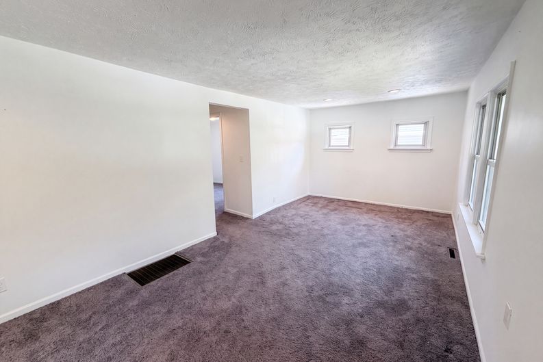 Photo 6 of 20 of 736 Bettes Ave, Akron, OH