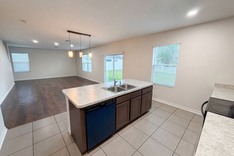 Photo 12 of 34 of 35687 Hillbrook Ave, Zephyrhills, FL
