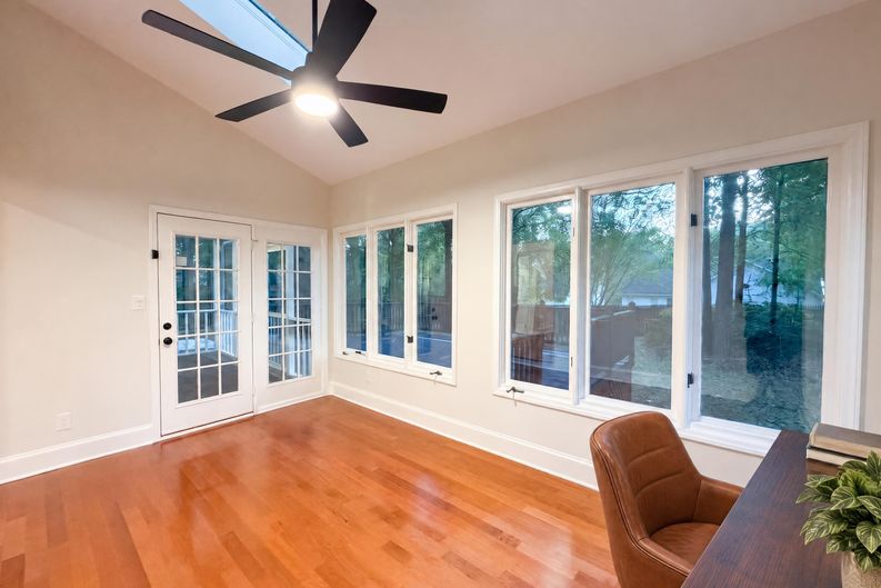 Photo 12 of 30 of 2315 Heathershire Ln, Matthews, NC