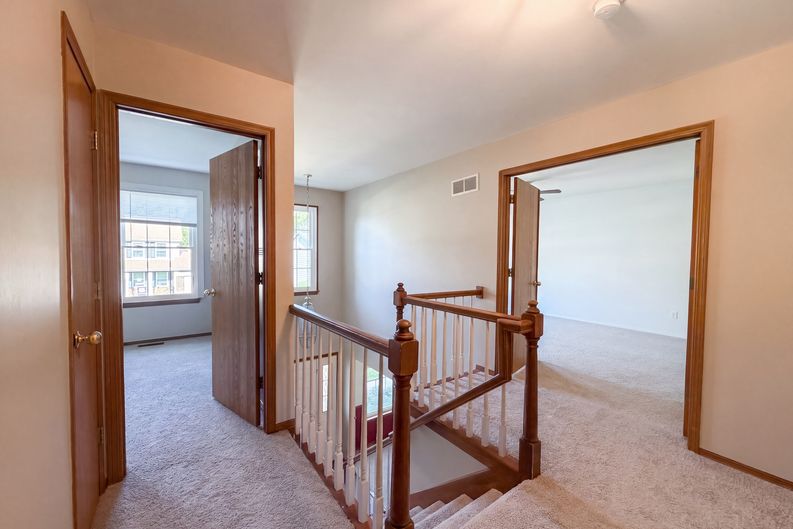 Photo 10 of 30 of 923 Keeneland Rd, Florissant, MO
