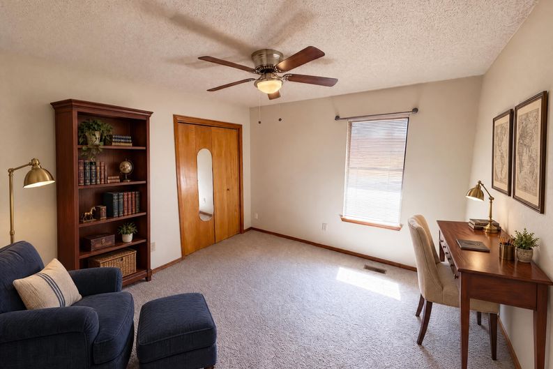 Photo 4 of 57 of 1536 Creekside Dr, Norman, OK