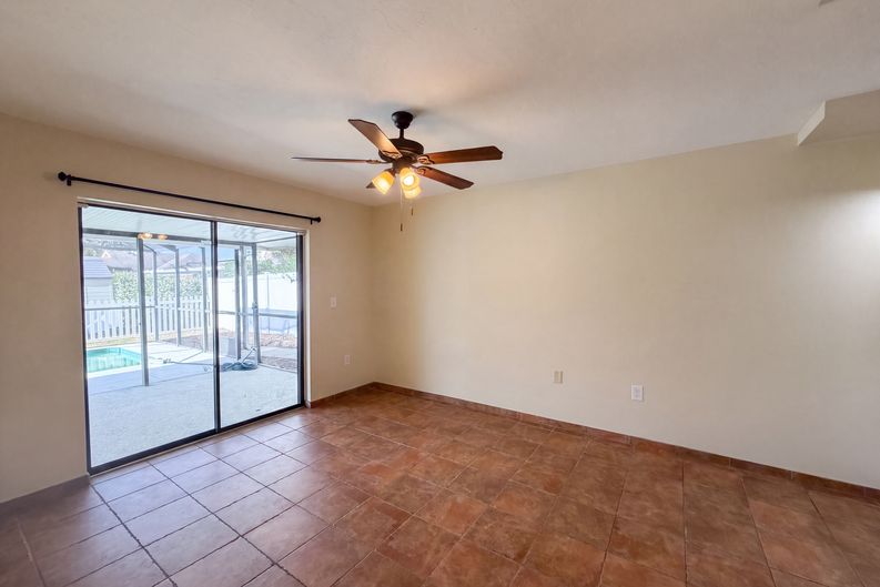 Photo 19 of 27 of 3430 55th Dr E, Bradenton, FL