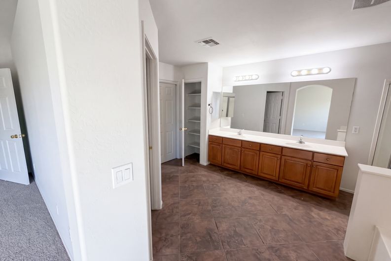 Photo 31 of 64 of 15033 W Aster Dr, Surprise, AZ