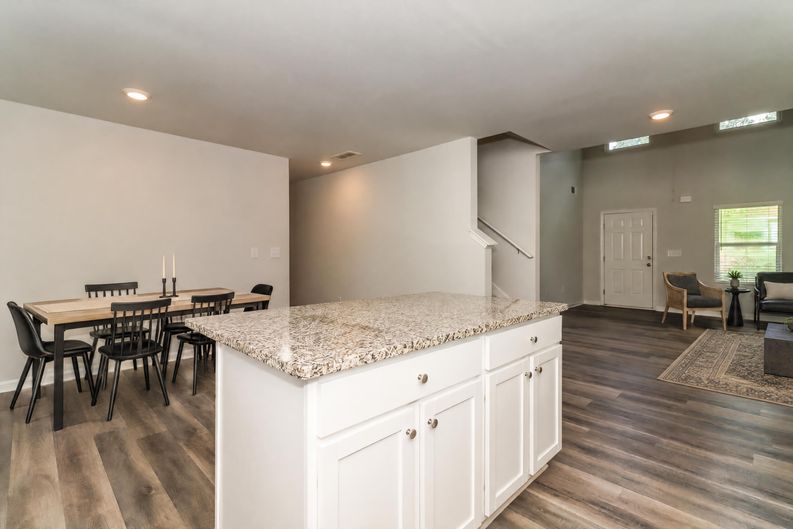 Photo 11 of 22 of 309 Muskogee Dr, Dallas, GA
