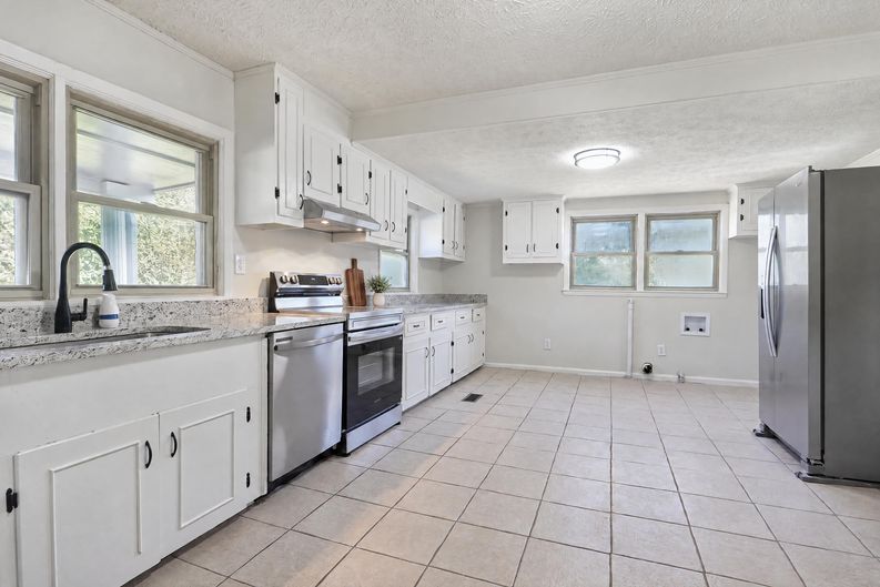 Photo 8 of 56 of 6090 Smokey Rd, Athens, GA