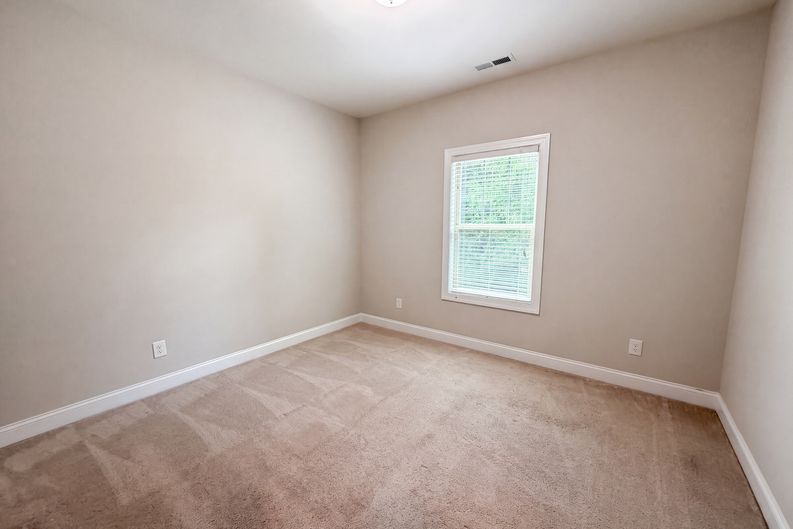 Photo 11 of 16 of 109 Belle Plain Dr, Morrisville, NC