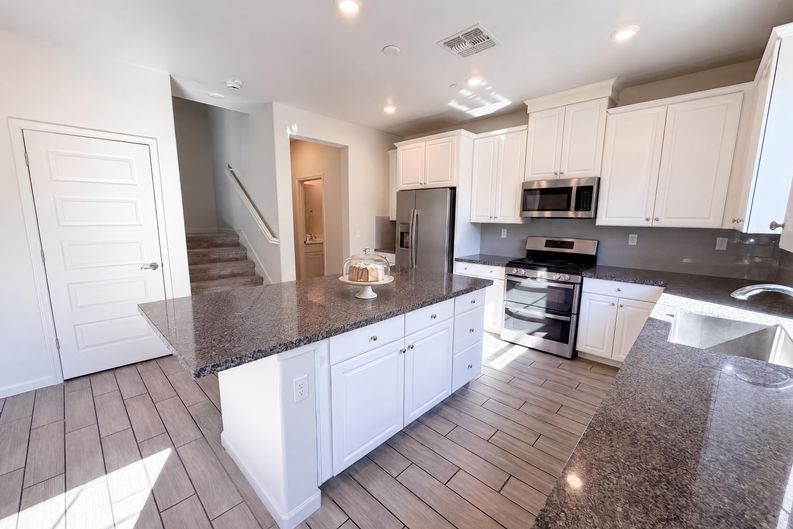 Photo 20 of 25 of 1687 Pena Ln, Woodland, CA