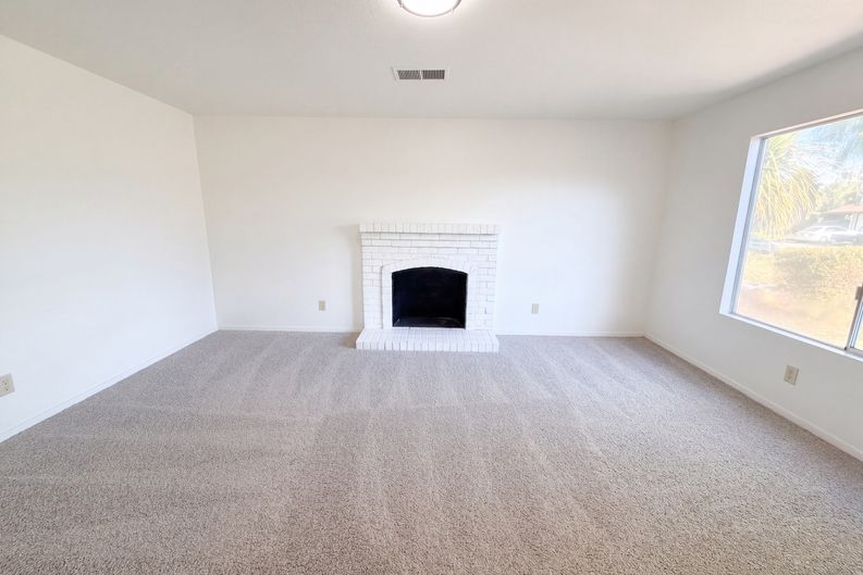 Photo 3 of 28 of 9149 Starina Way, Sacramento, CA