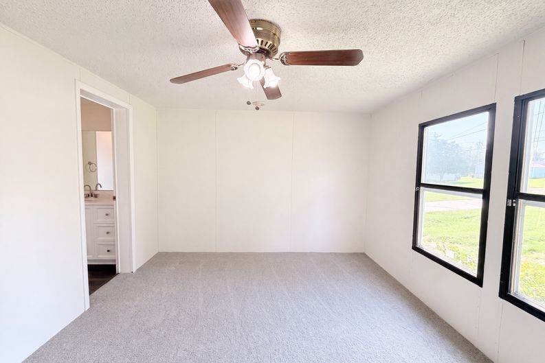 Photo 4 of 17 of 2648 Pine Ridge Dr, Nashville, TN